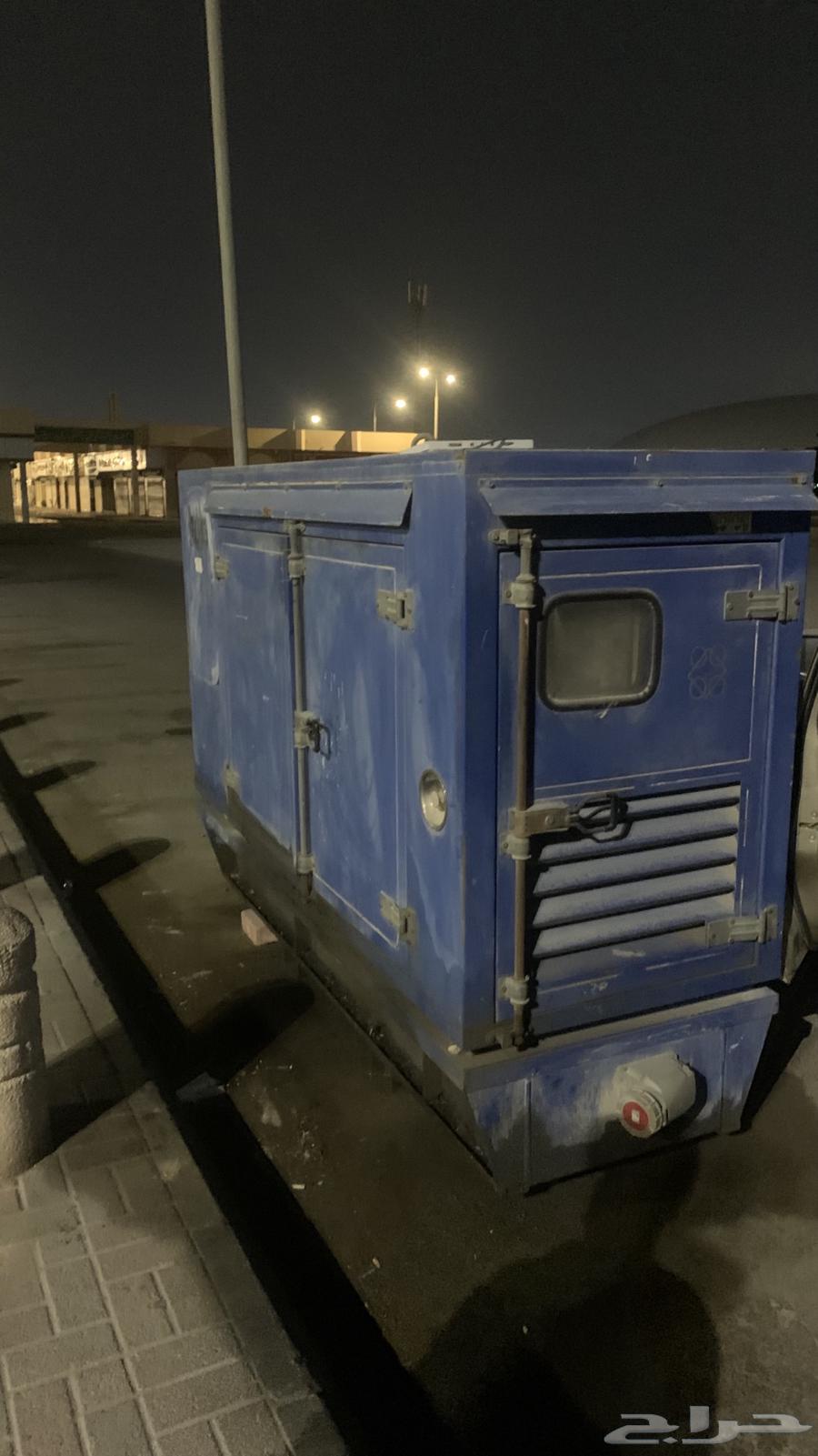 Perkins 33 kW generator with silencer63259428651777111