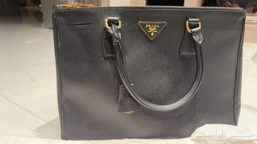 Original Prada brand bag63257339047682110