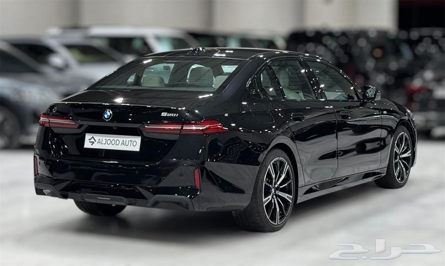 بي ام دبليو 520i M kit موديل 2024 فل كامل شبة جديد63418057235714114
