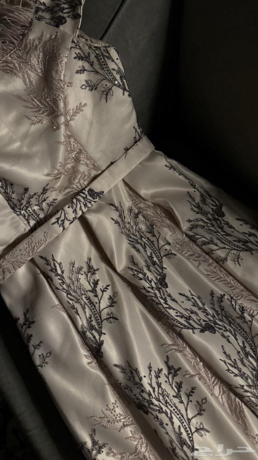 Evening dress with accessories, belt detail, originally priced at 1400, selling for 75063252671276546113