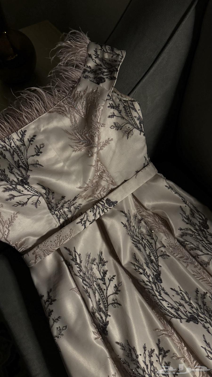 Evening dress with accessories, belt detail, originally priced at 1400, selling for 75063252671276546111
