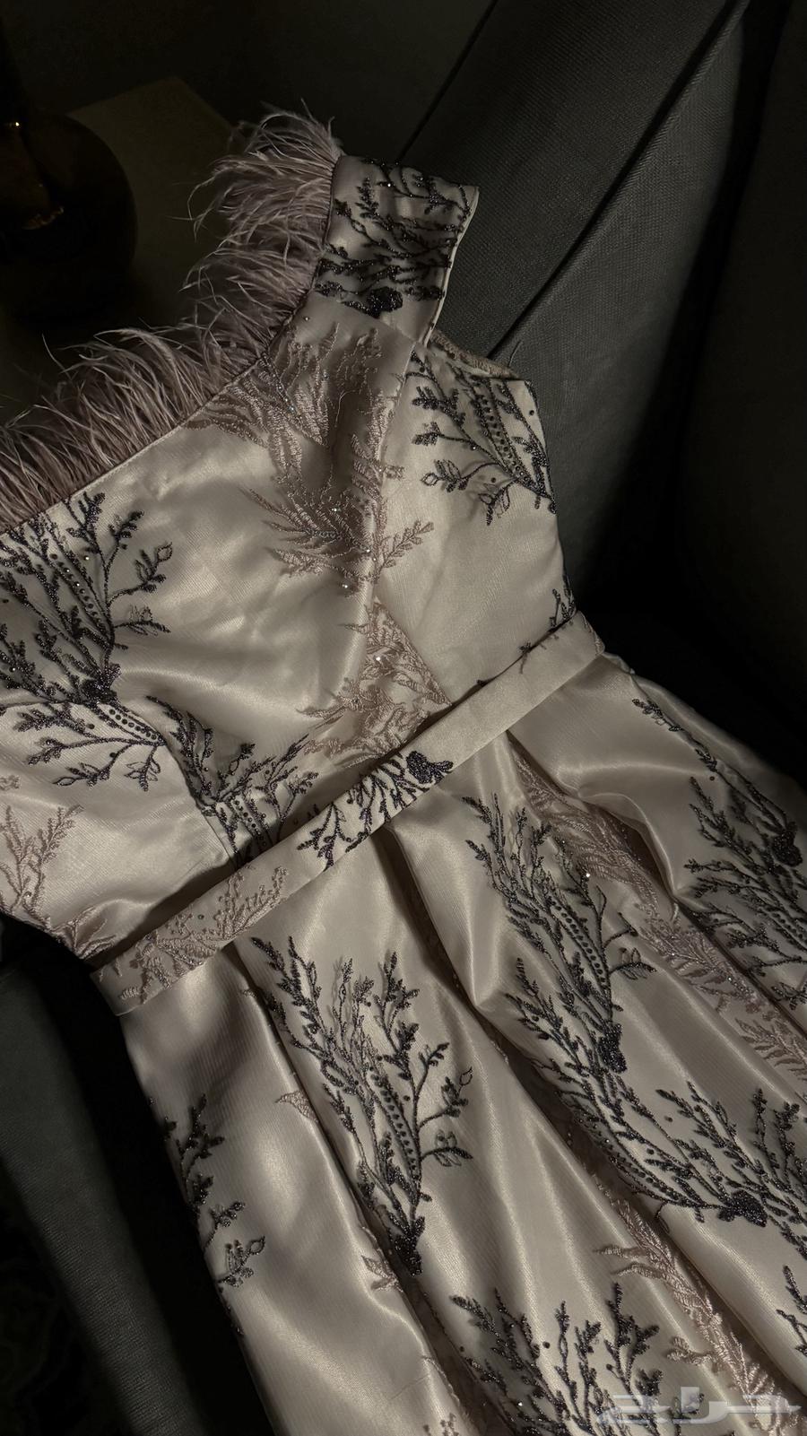 Evening dress with accessories, belt detail, originally priced at 1400, selling for 75063252671276546112