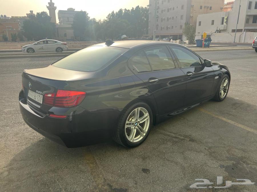 BMW 2016 520i BMW Fifth Series Black63414643338498112