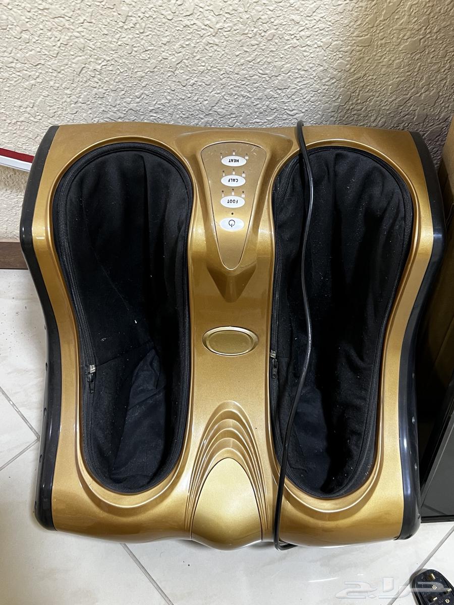 Two massage devices for feet and back632531695379231118