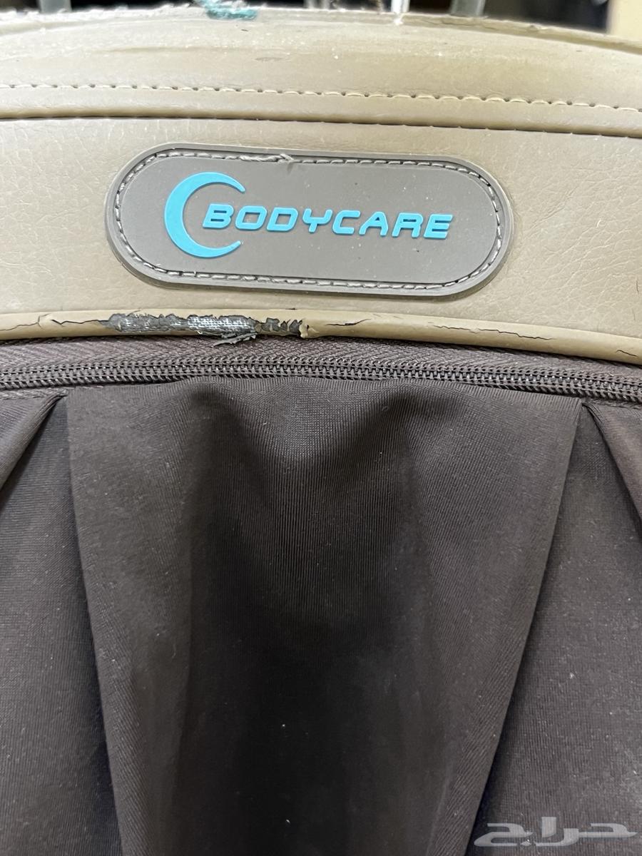 Two massage devices for feet and back63253169537923112