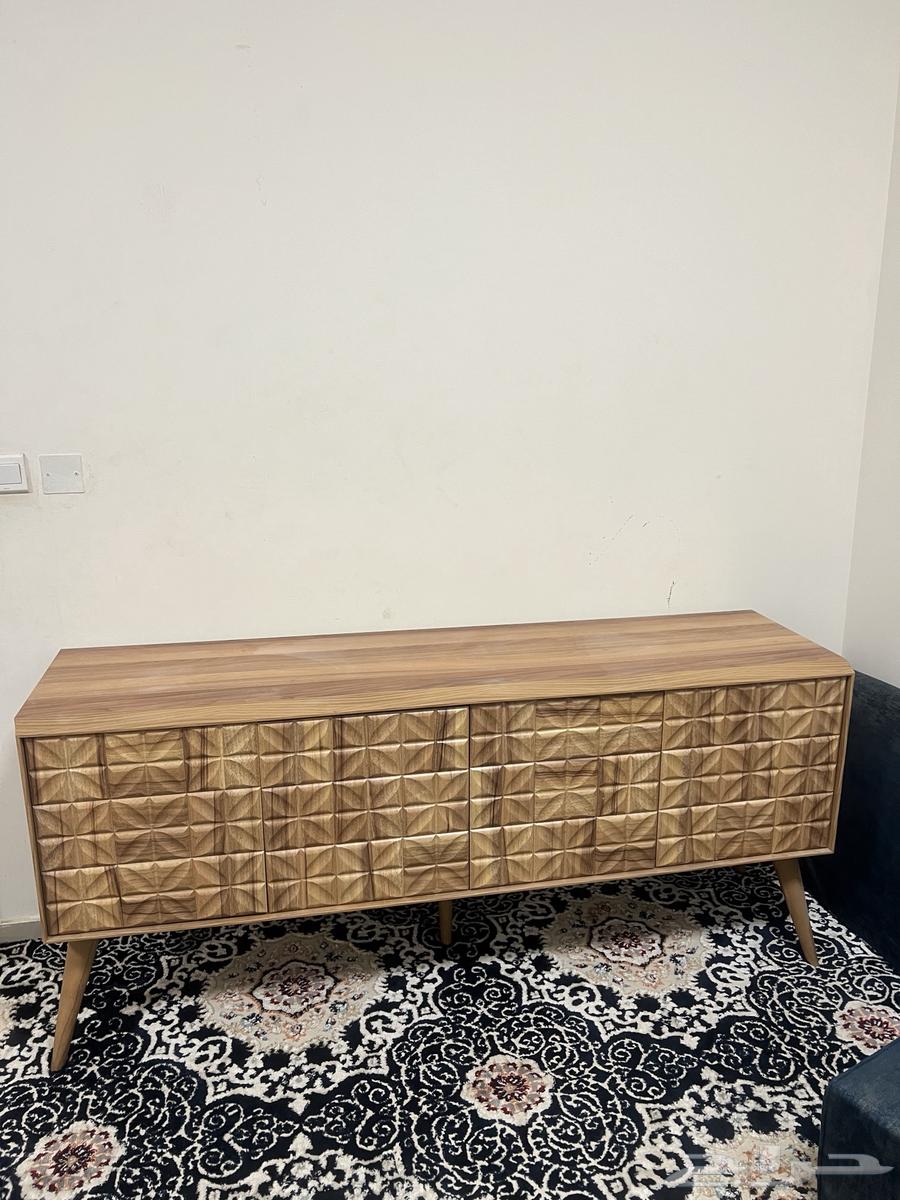 Natural wood touch table bought for 2500, negotiable63257380965122119
