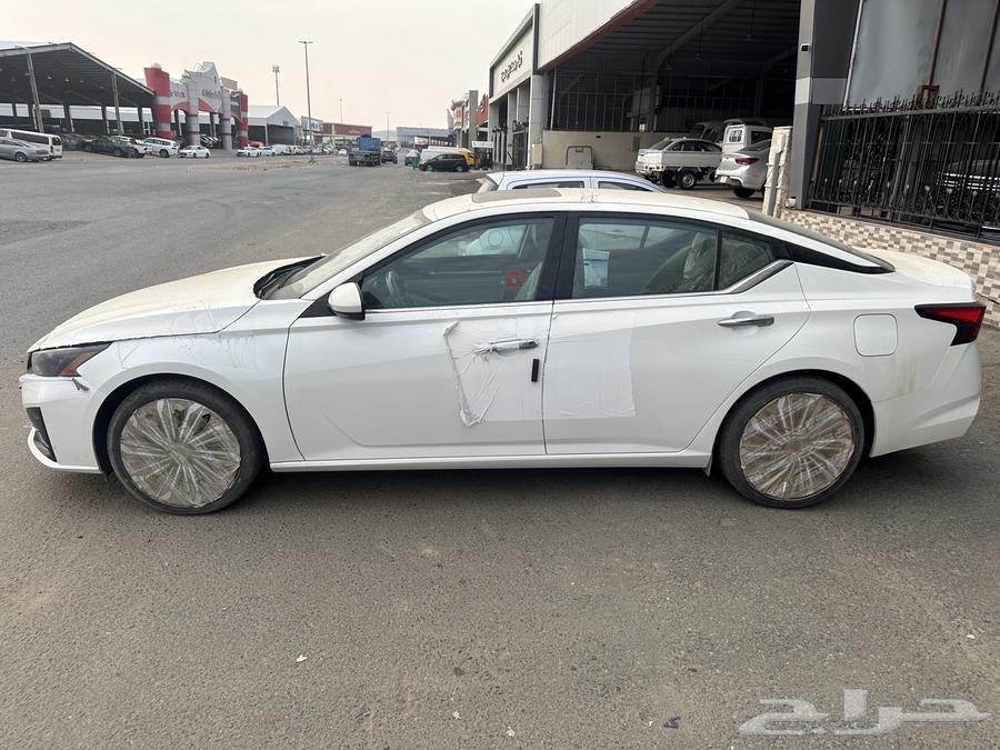 نيسان التيما SV نص فل 2023 ابيض فضي63415982519041113