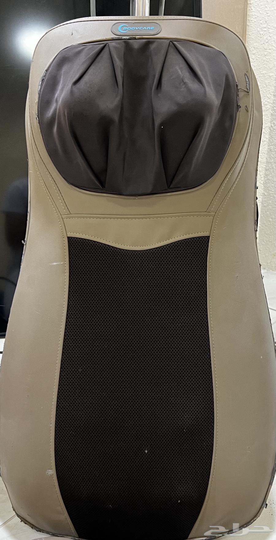Two massage devices for feet and back63253169537923113