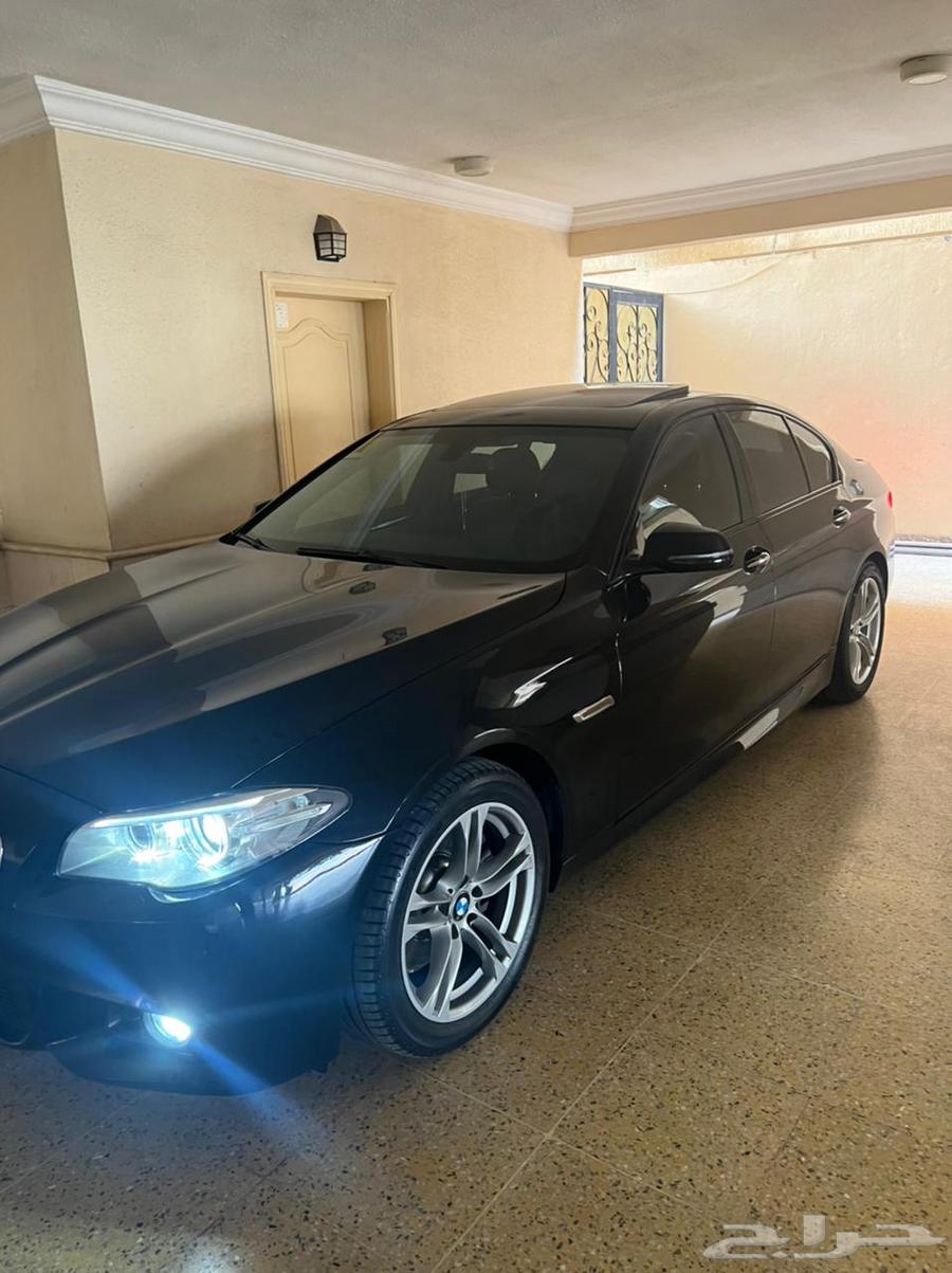 BMW 2016 520i BMW Fifth Series Black63414643338498114