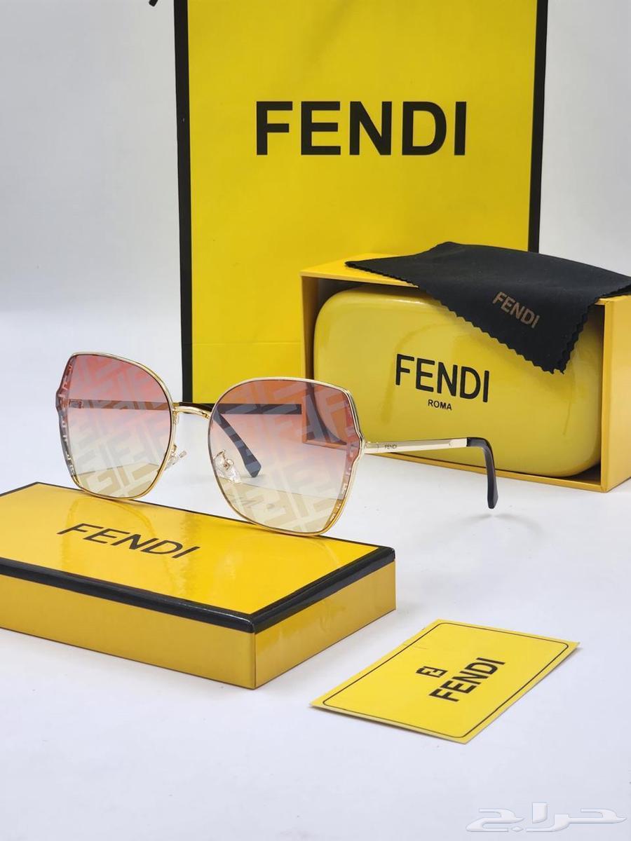 Branded glasses63253184634114112