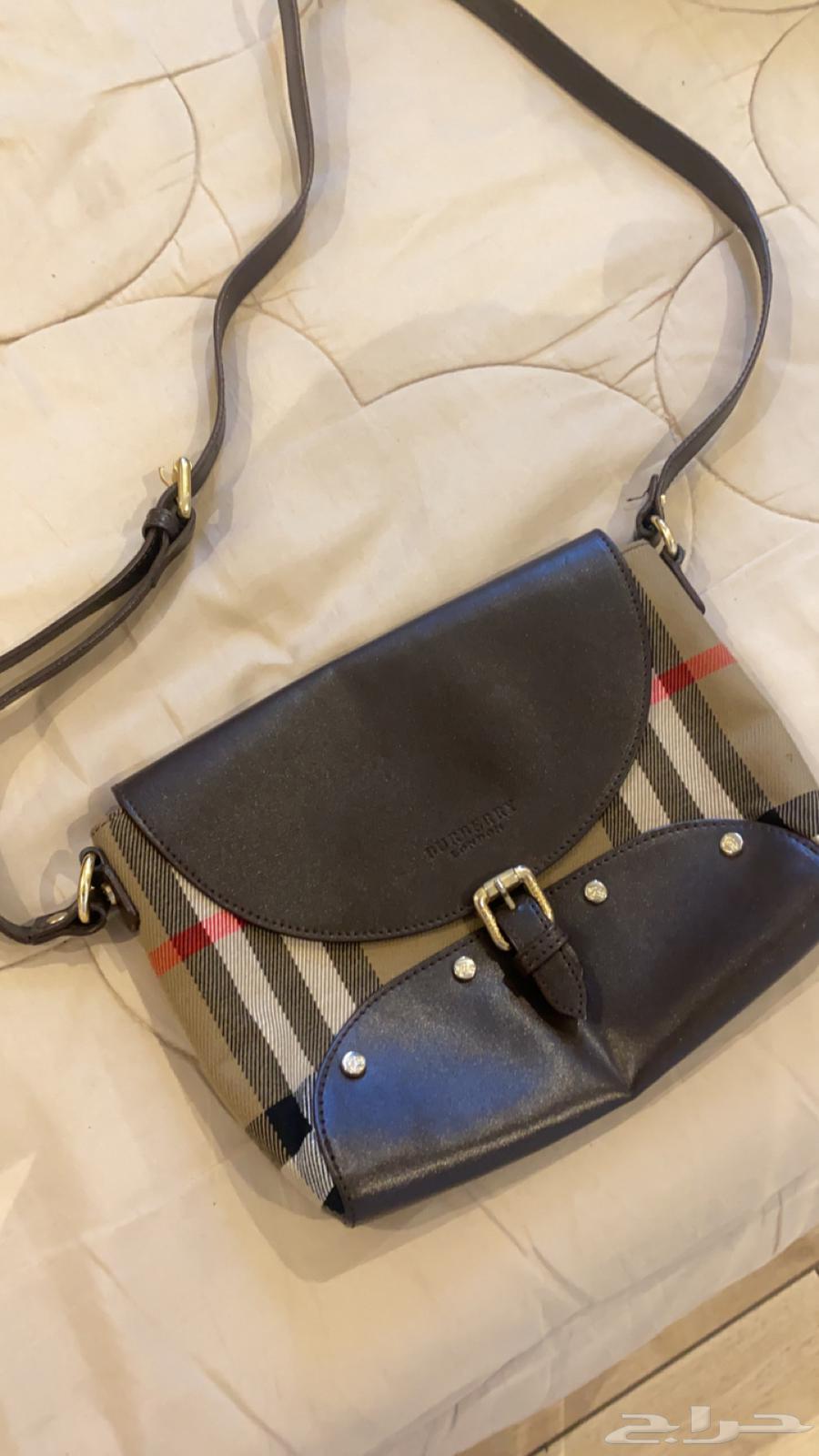 شنطة اصليه من بربري Burberry63251047718146111