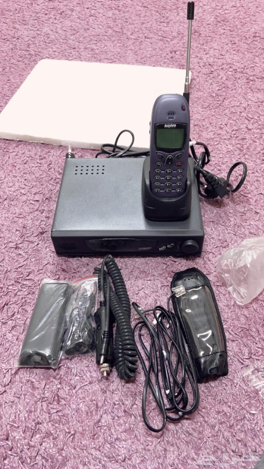 An old vintage telephone, very old antique63250545149571114