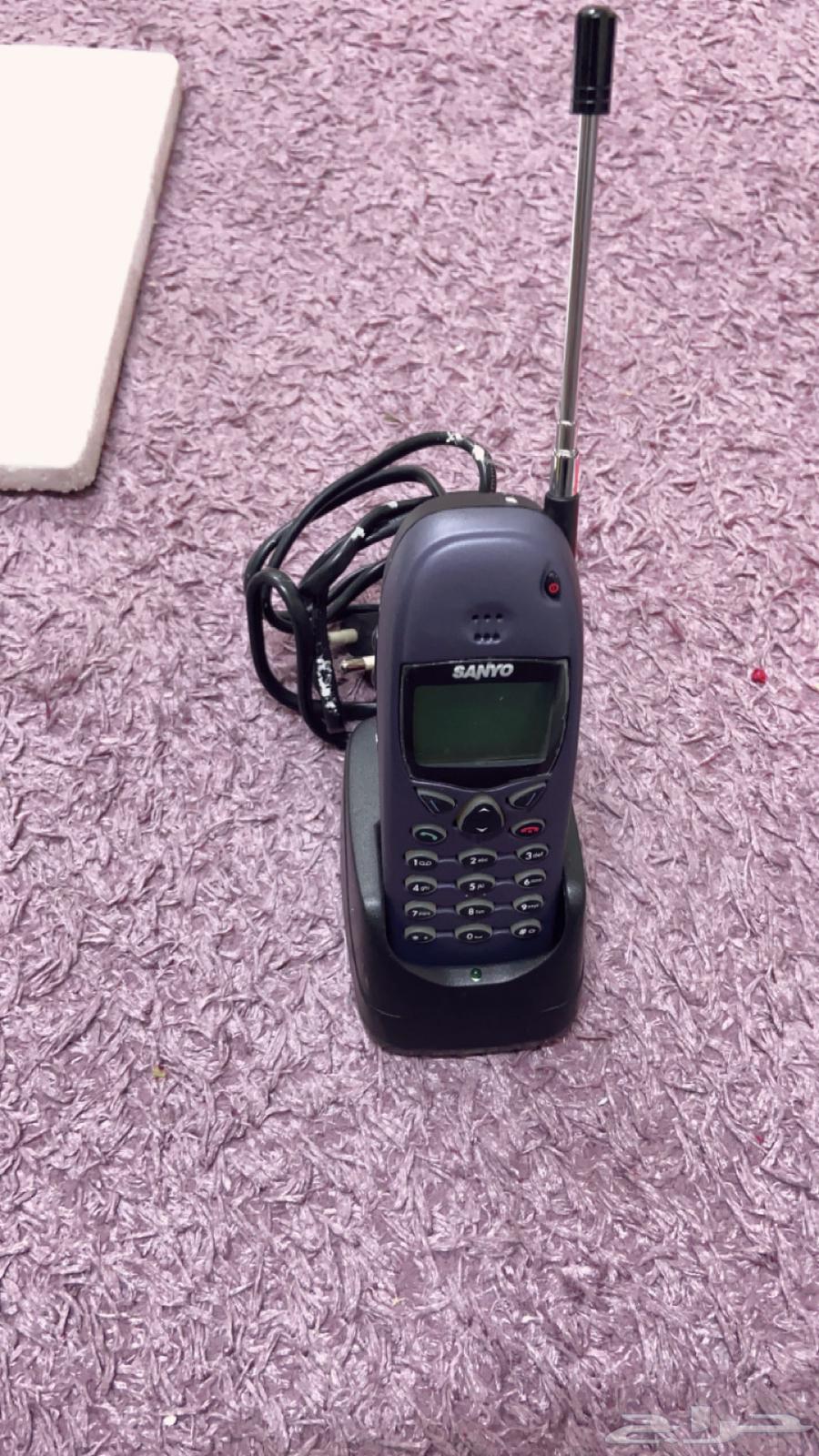 An old vintage telephone, very old antique63250545149571111