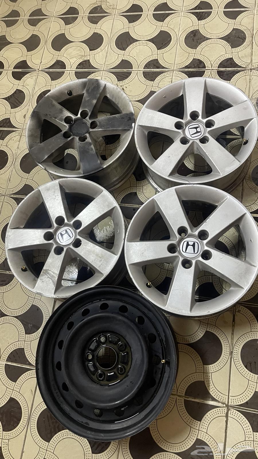 Honda Civic rims with new tires63412654927617111