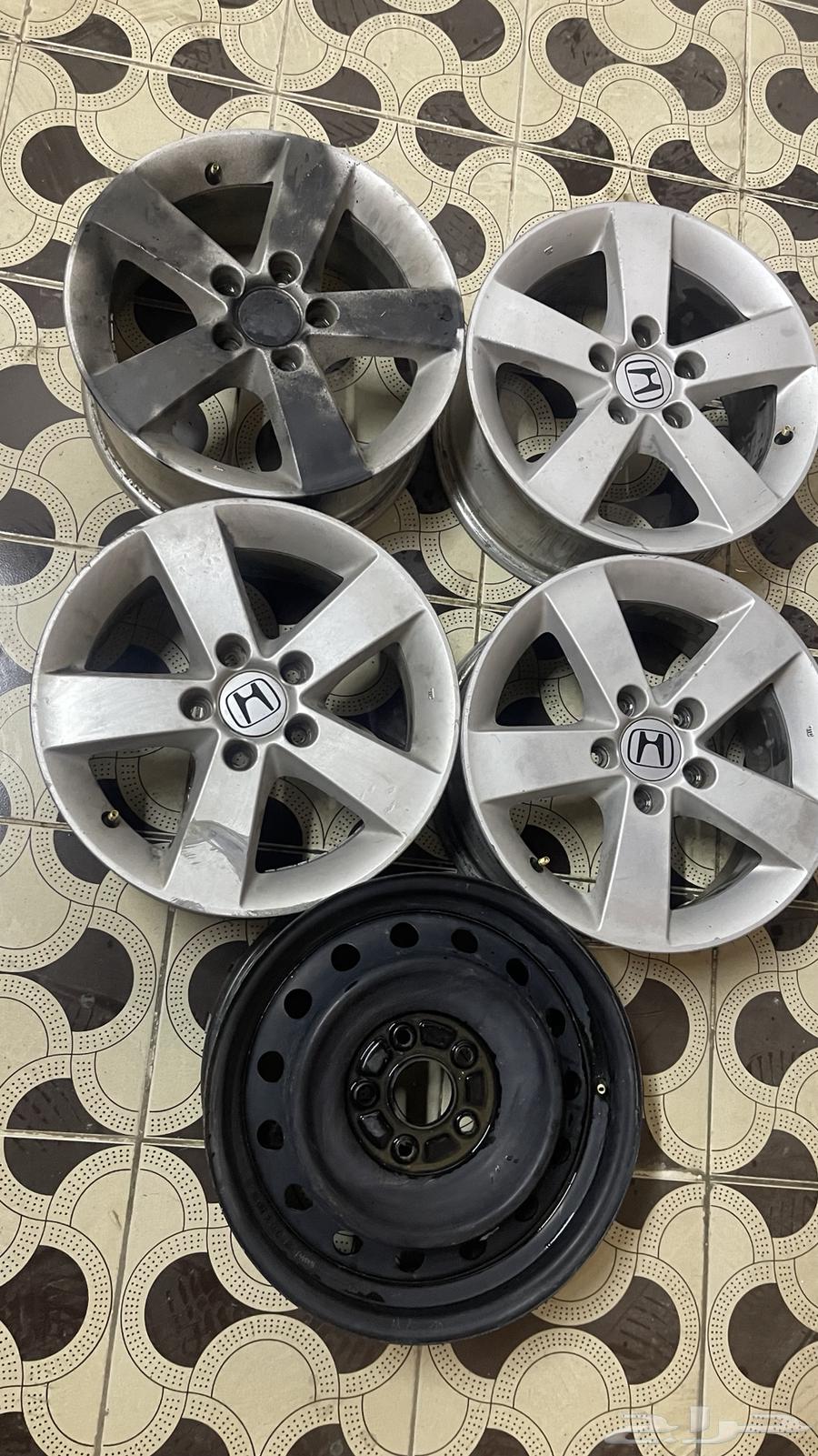 Honda Civic rims with new tires63412654927617114