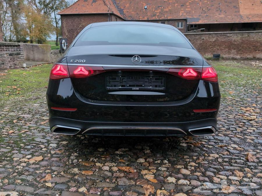 Mercedes E 20063409572291842113