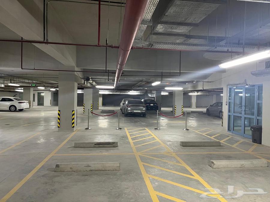 Car parking spaces and storage areas for monthly and annual rent63007973565058111