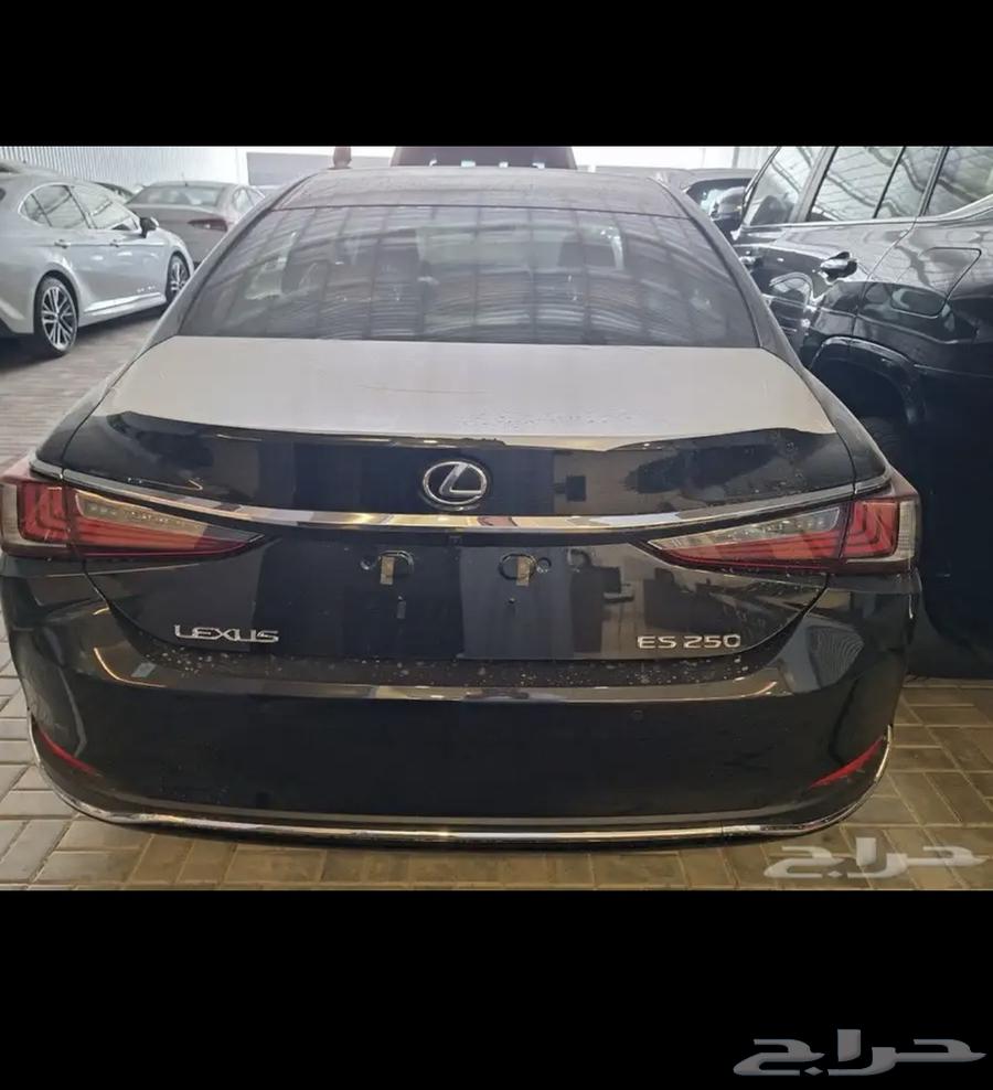 لكزس Es25063408695727618111