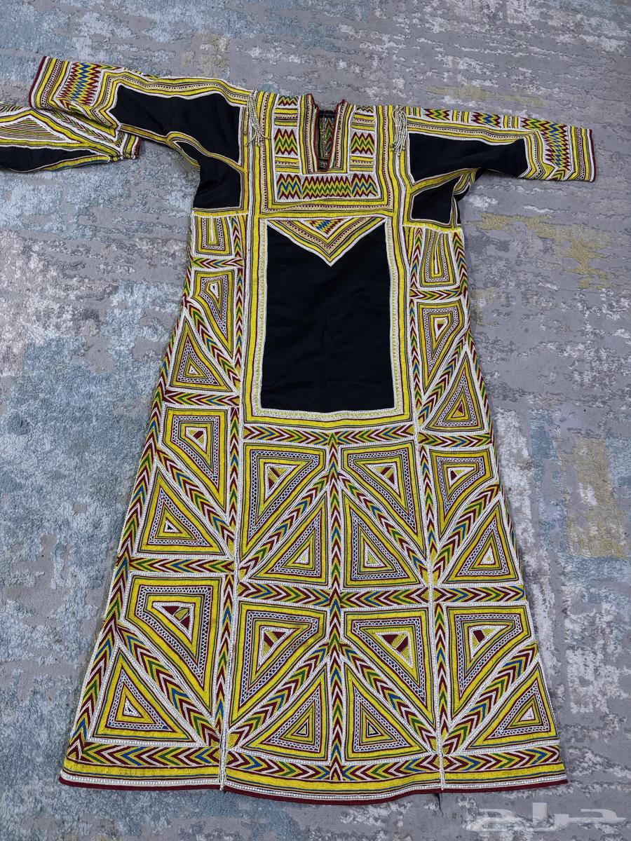 Ancient clothing with Saudi handmade tailoring63250534206721112