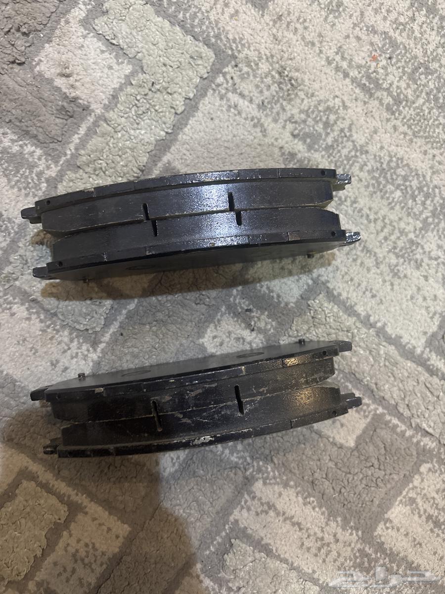 Brakes and engine oil for a 2015 Cherokee car63412659465729112
