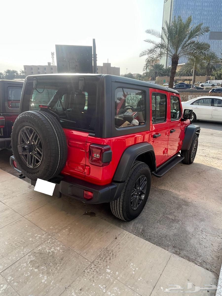 Red Ranger 4-door for rent 2024 agency634121590233611119