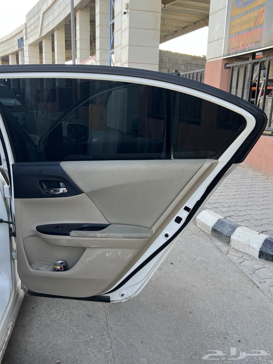 For sale, 2017 Hyundai Accent, sprayed - with glass and interior decoration63410330686081111