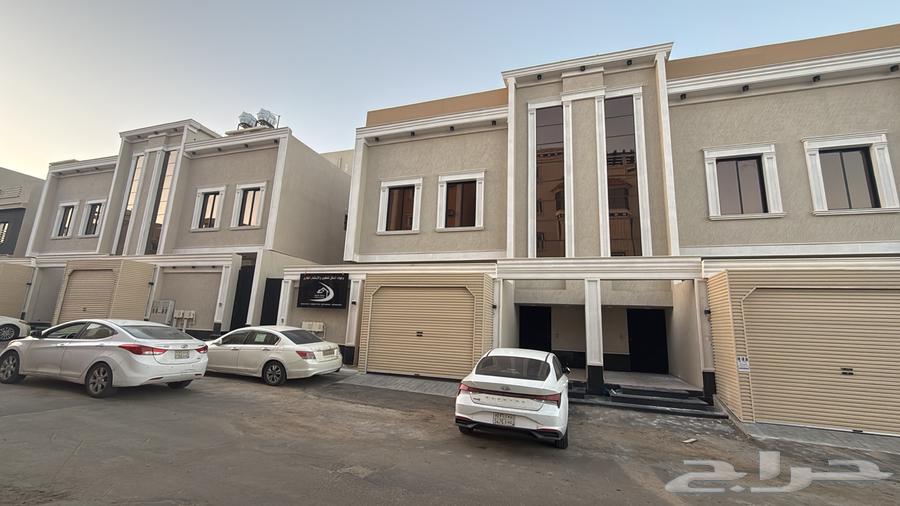 للبيع روف بملحق ارضي حي النزهه خميس مشيط طريق المدينه62885306756225111