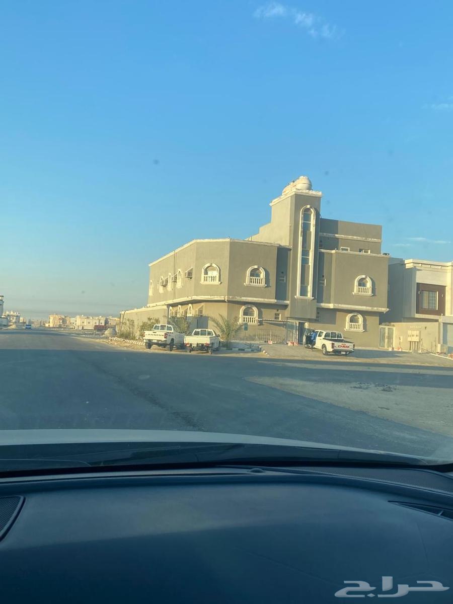 Golden investment opportunity - Residential building for sale in Al-Jubail63007973631491111