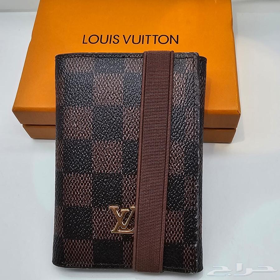 جميع المحفظات عندنا جميع الماركات632474707691531110