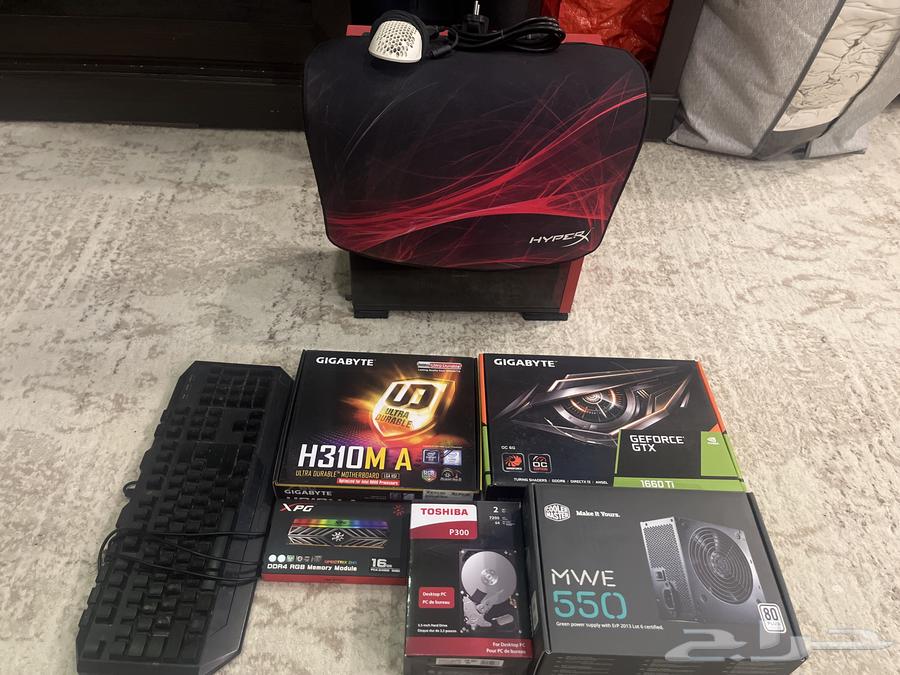 For sale: Gaming PC with mouse, keyboard, and mouse pad632484773483551121