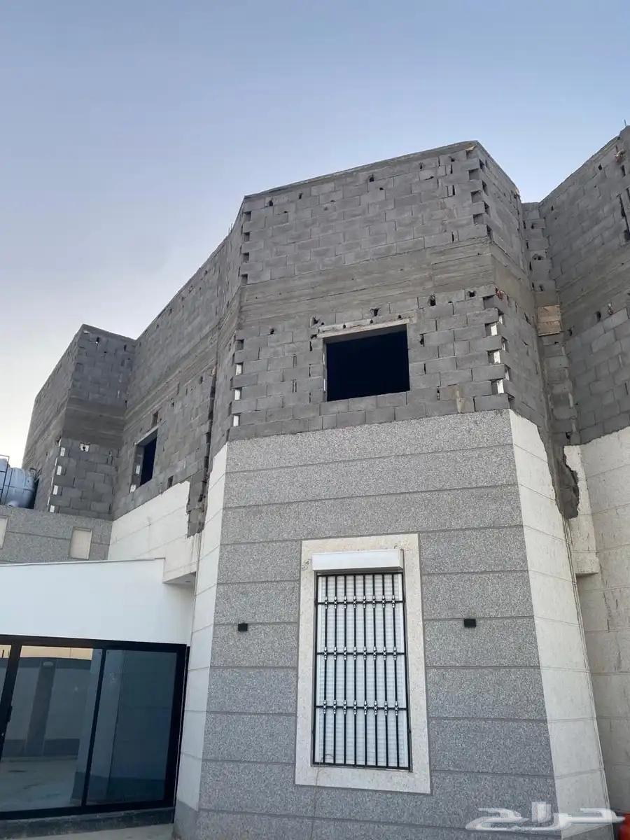 للبيع عماره مكونه من دور وشقتين وملحق62884661180290117