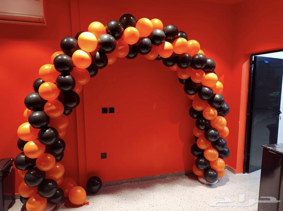 Opening gate and its accessories63617993431681111