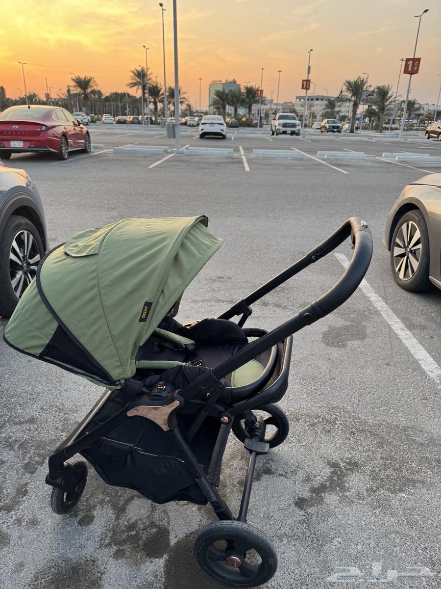 سرير اطفال ماركه جونيور من سنتر بوينت . وعربه اطفال63246490375299114