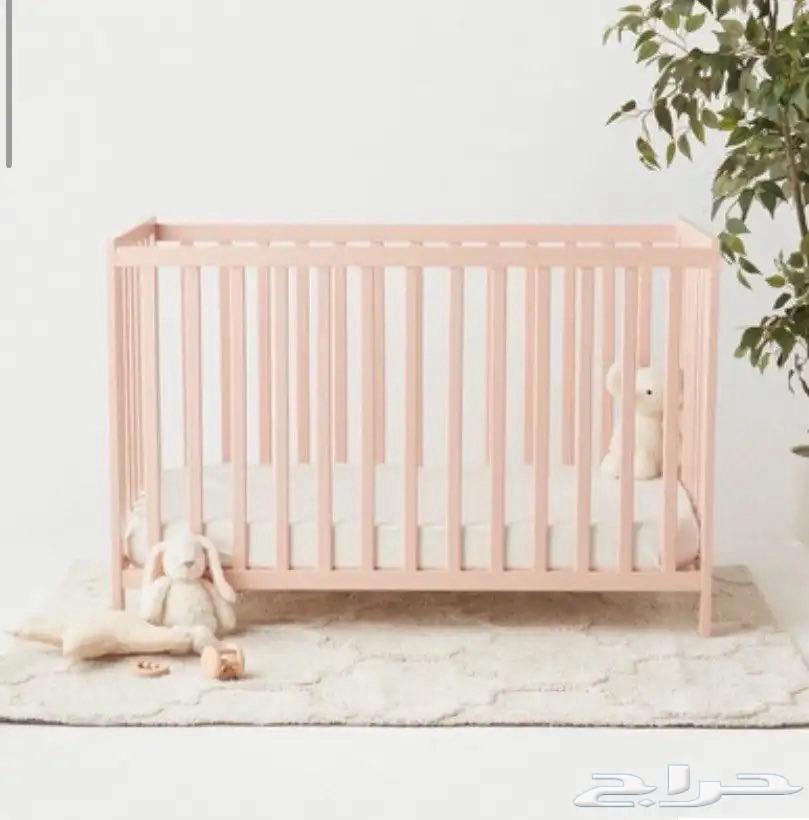 سرير اطفال ماركه جونيور من سنتر بوينت . وعربه اطفال63246490375299111