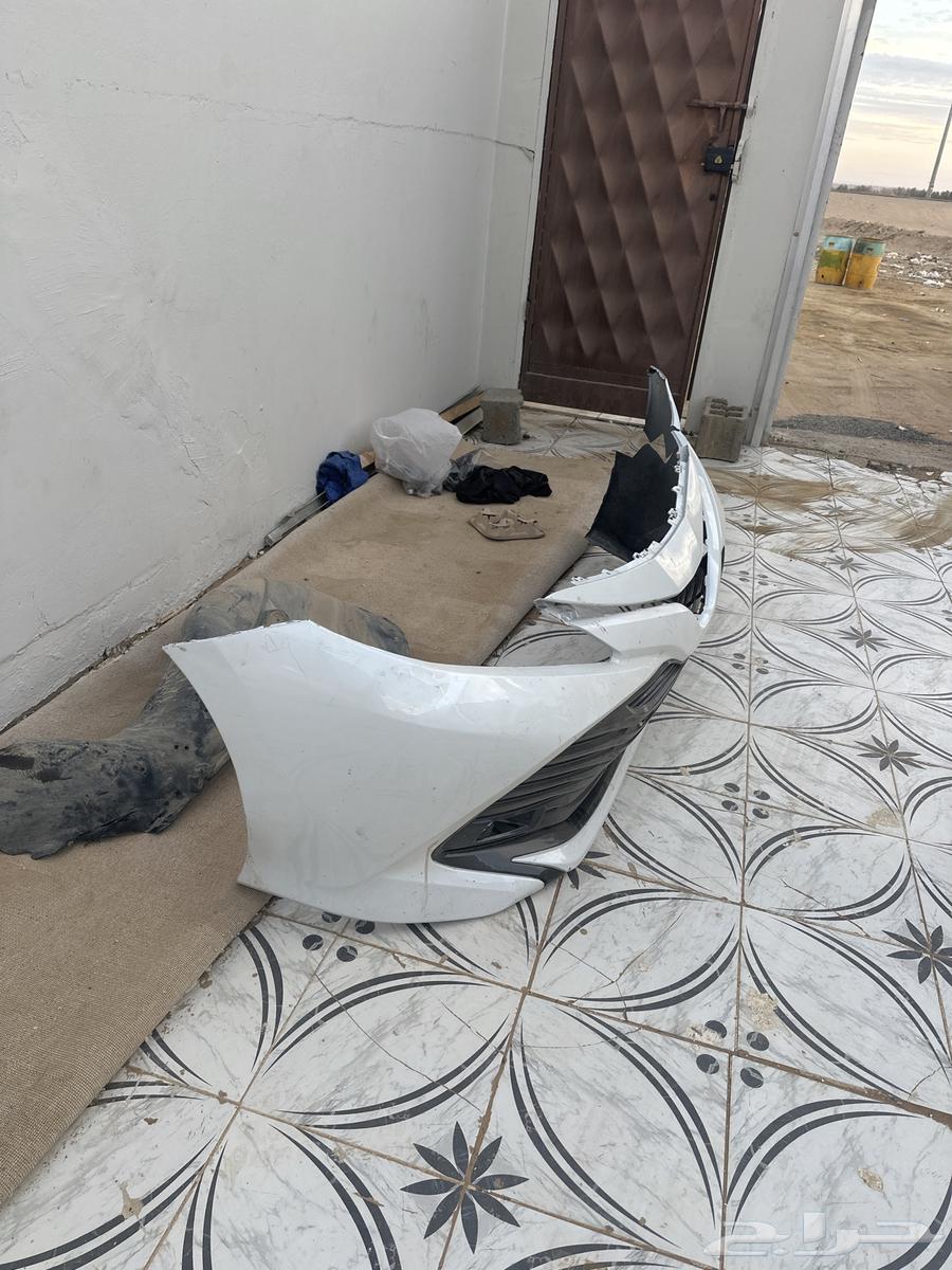 صدام كامري نص فول 18 إلا 22 الي يبغا الفيبر الأسود63372047755650111