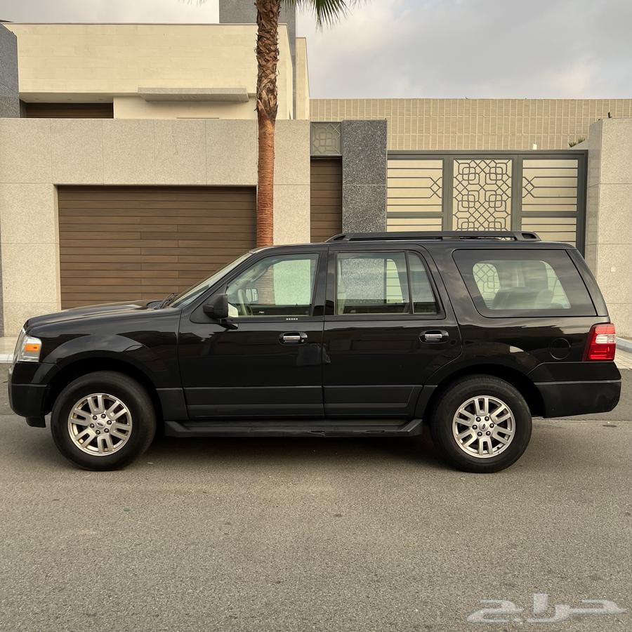 تم البيع الله يبارك للبائع والمشتري .63371856372865112