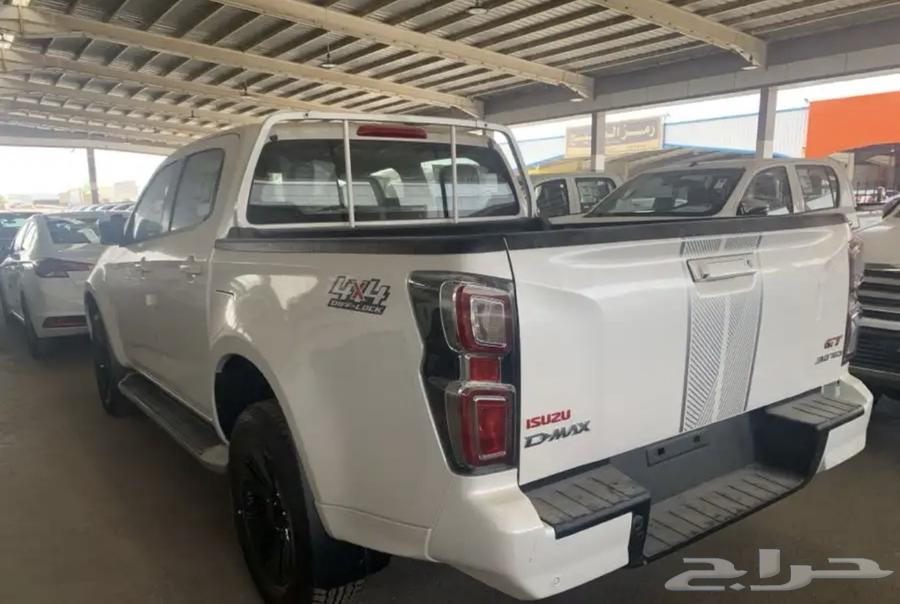 Isuzu D-Max 2025 LS and GT available with bank installments63370925721987112