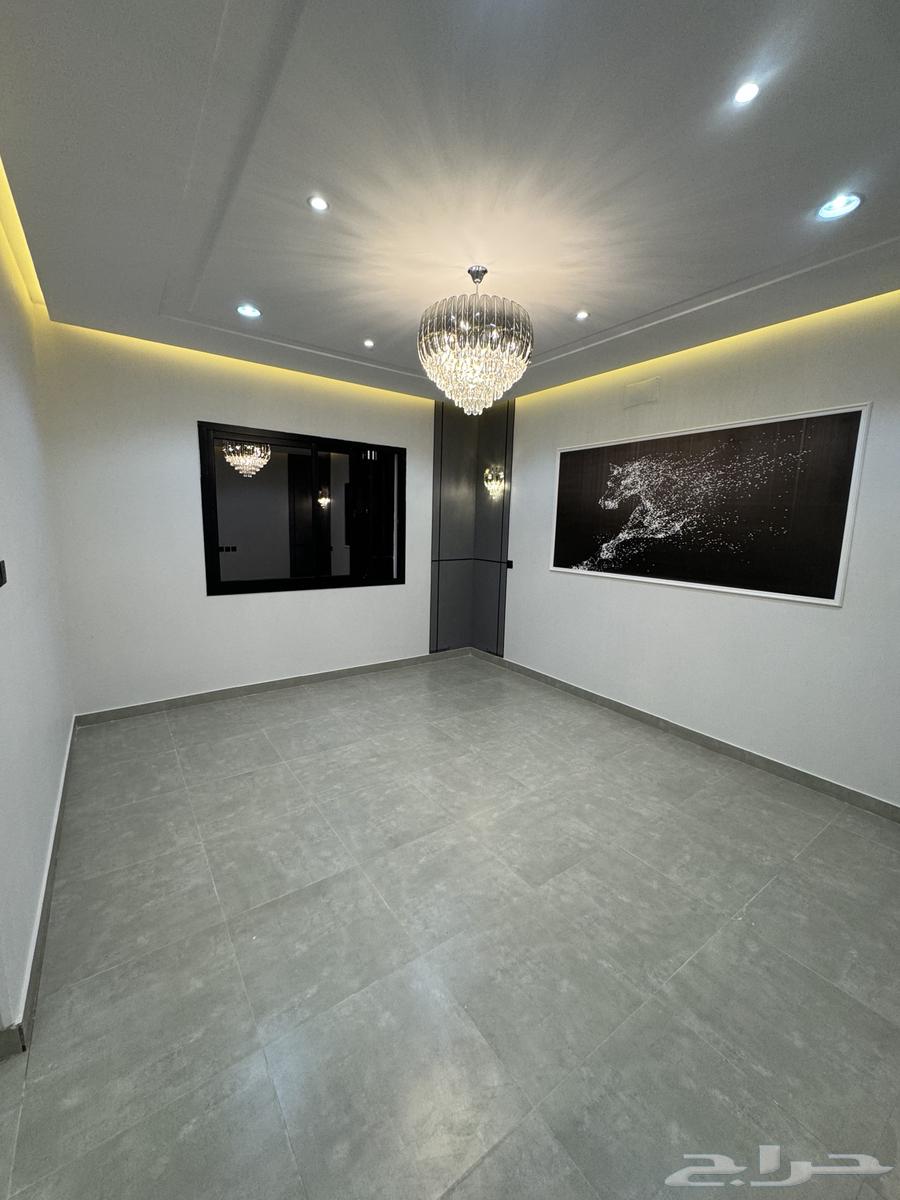 For sale by assignment, ownership apartments on the ground floor with 6 rooms and a car entrance62885308796803113