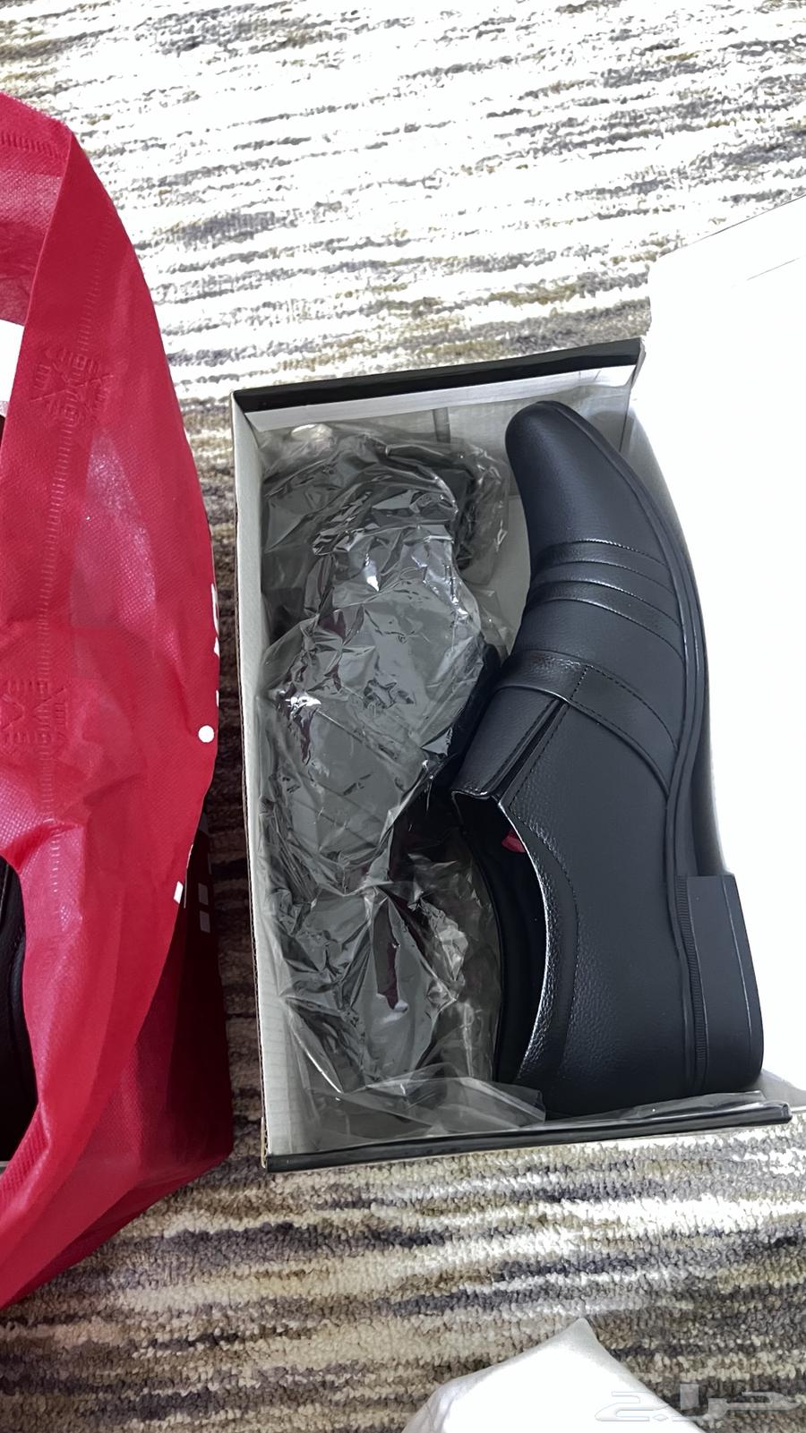 Hello, I have a new men's shoe that has not been used, price is 100 SAR.63239302420097110