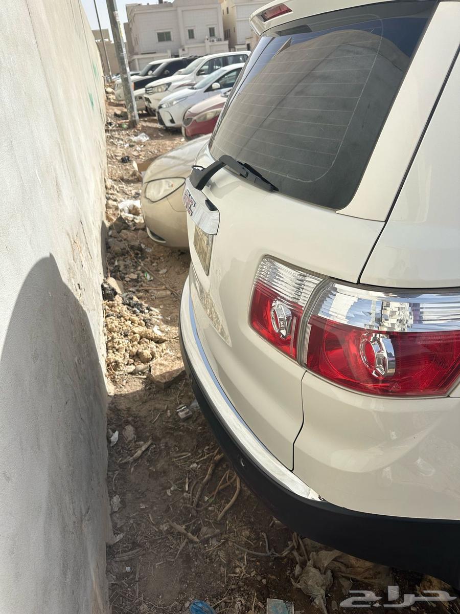 Acura 2012 model, white color63366237568641113