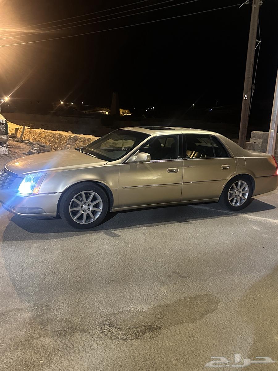 Cadillac DTS 2006 model, 199,000 miles, fully loaded, sunroof, selling for parts63366786863745112