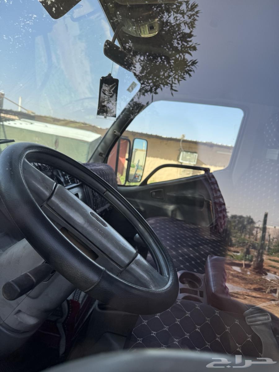 The text provided "دنه" appears to be in Arabic script but is not a valid or recognizable word in Arabic or any other language using the Arabic script. It may be a typo or incomplete word. Without additional context or clarification, an accurate translation cannot be provided. Please verify the input text.63366206812033113