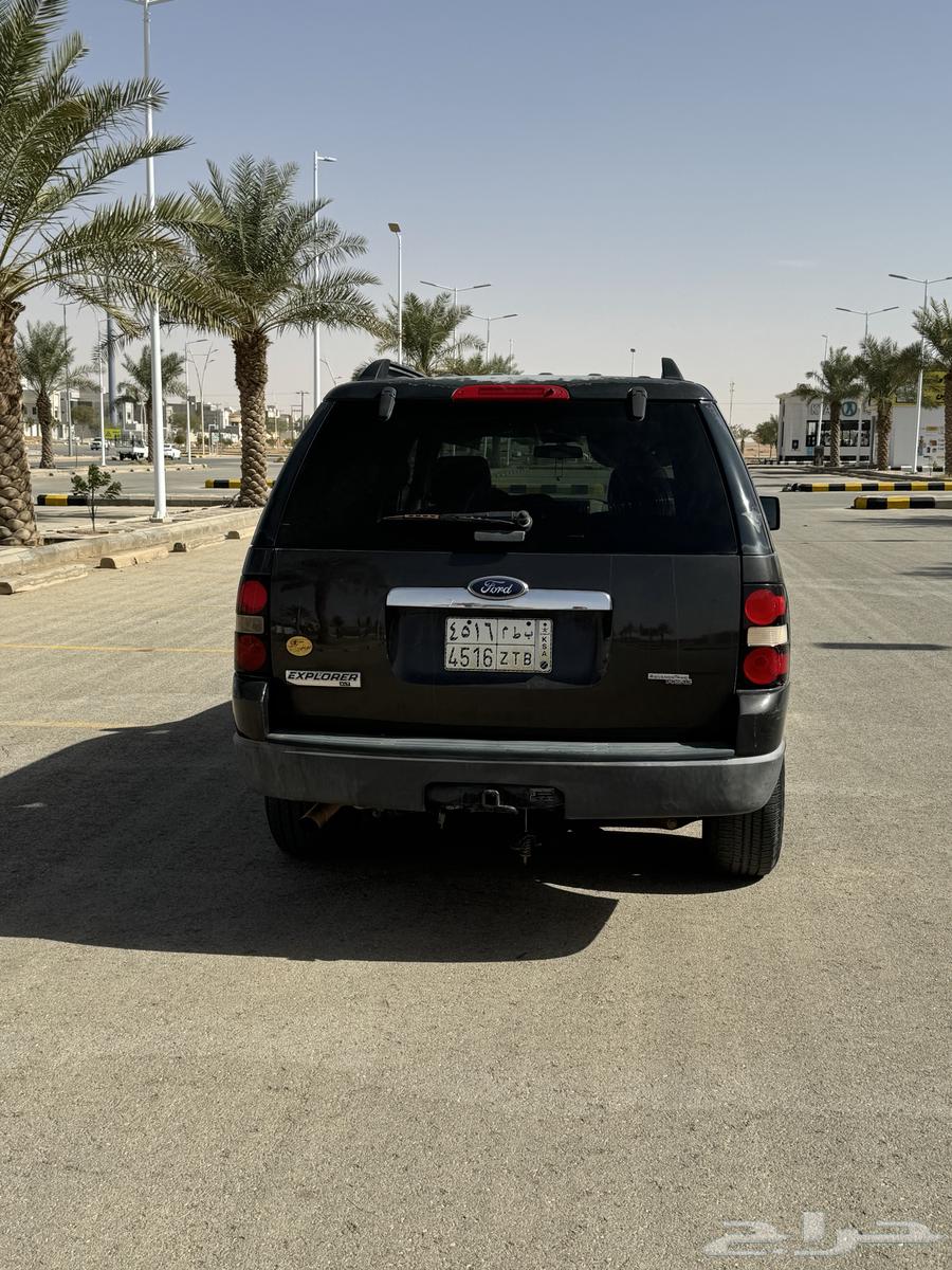 Ford Explorer 2006, engine number is original and has no issues.63366333271681111