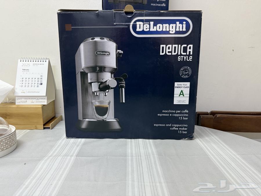 For sale: Dedica Delonghi with Delonghi grinder63247992050050113