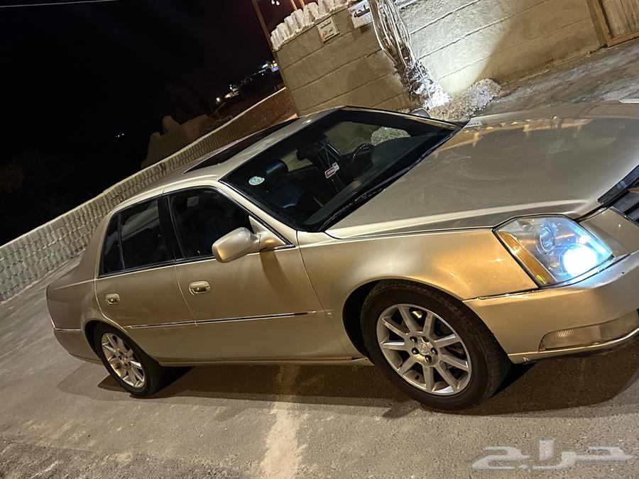 Cadillac DTS 2006 model, 199,000 miles, fully loaded, sunroof, selling for parts63366786863745113