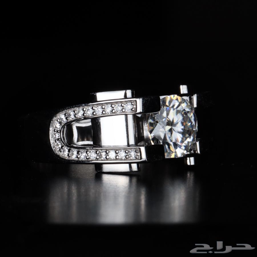 For sale, a moissanite ring, ultimate in luxury and beauty63272047825665112
