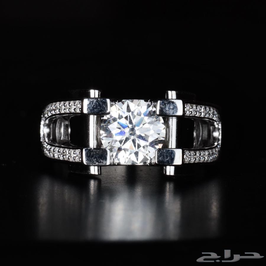 For sale, a moissanite ring, ultimate in luxury and beauty63272047825665111