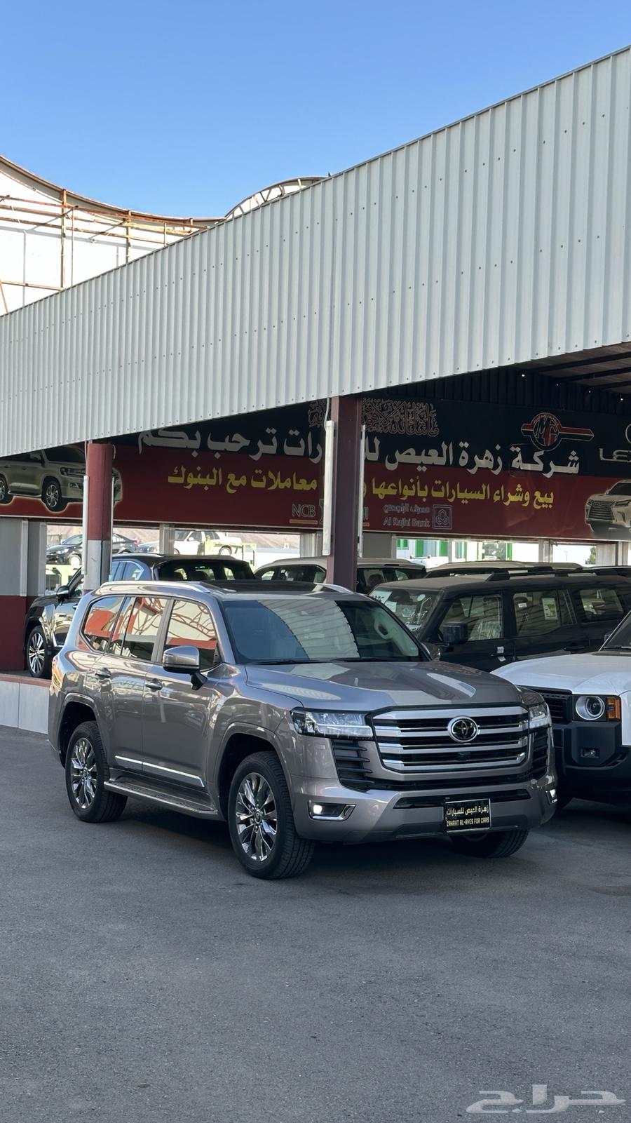 تويوتا لاندكروزر L5 بنزين 2024 عداد 6950كيلوا63363874052994112