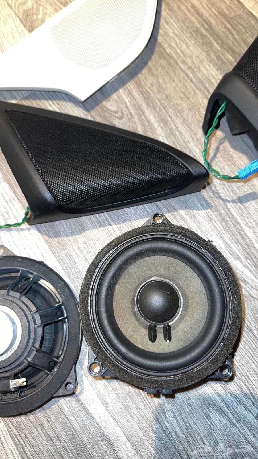 Original BMW headphones, genuine agency product, compatible with the fifth series.63362625066243113