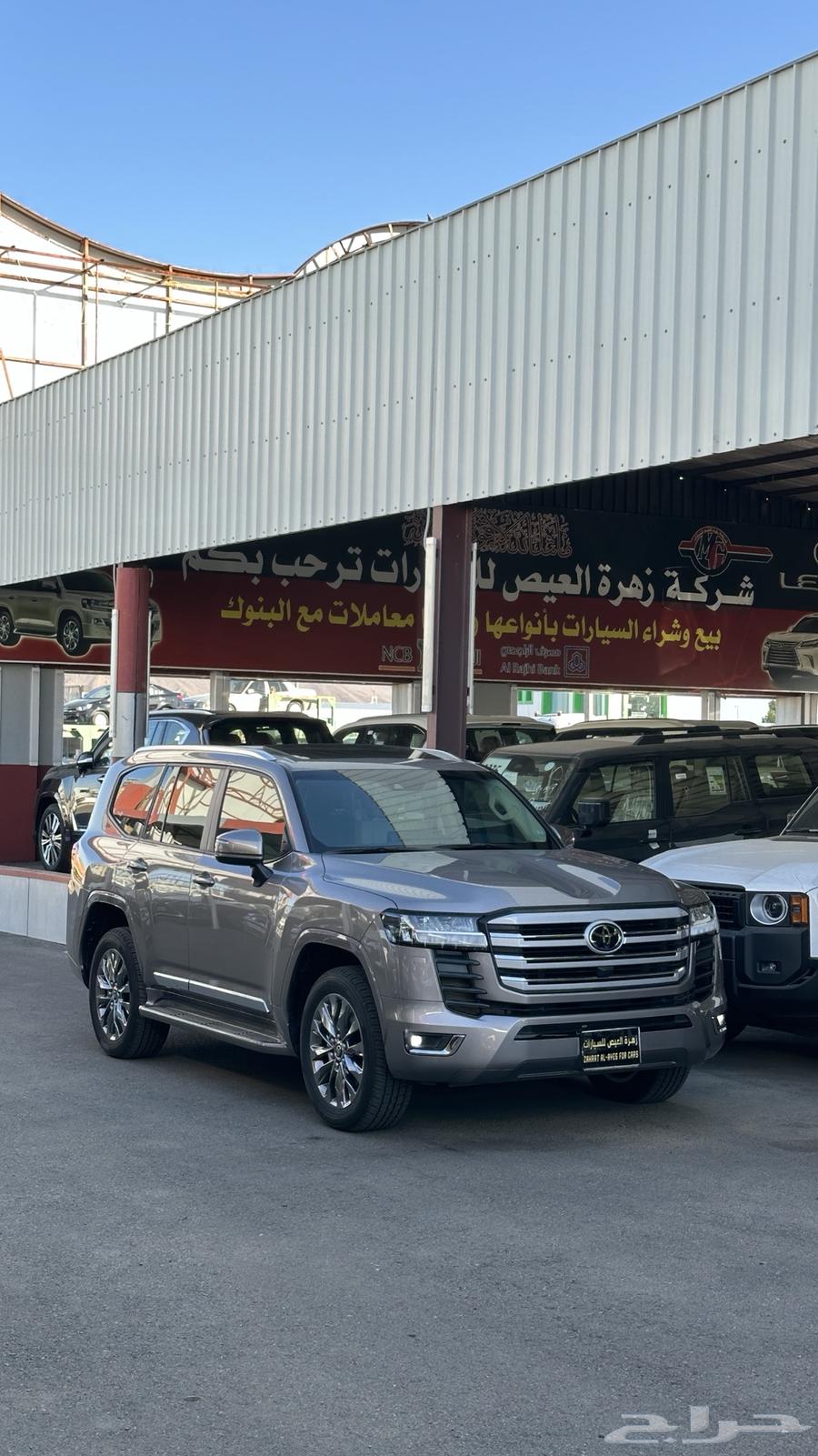 تويوتا لاندكروزر L5 بنزين 2024 عداد 6950كيلوا63363874052994113